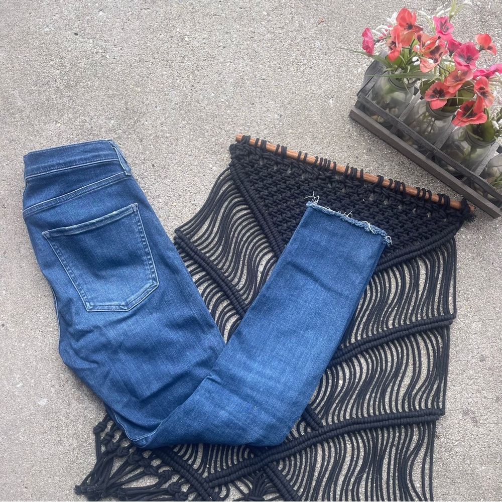 Agolde Frayed Hem Cropped Jeans Size 26